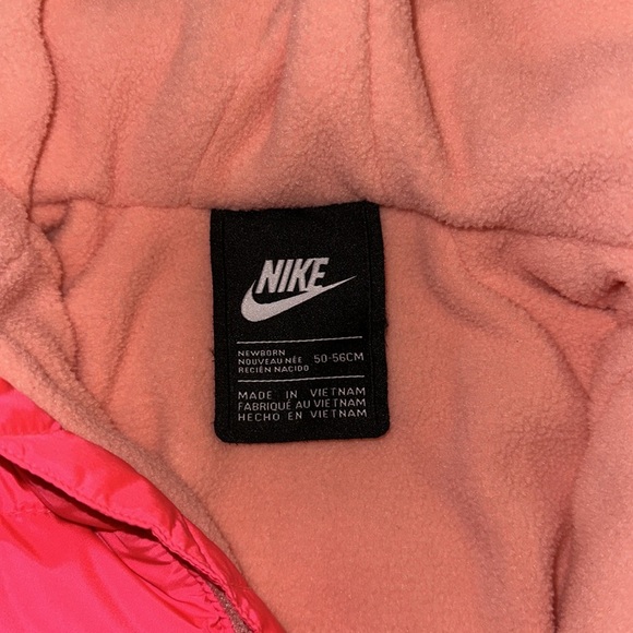 Nike Baby Snowsuit size Newborn Pink and Black EUC - Picture 3 of 5